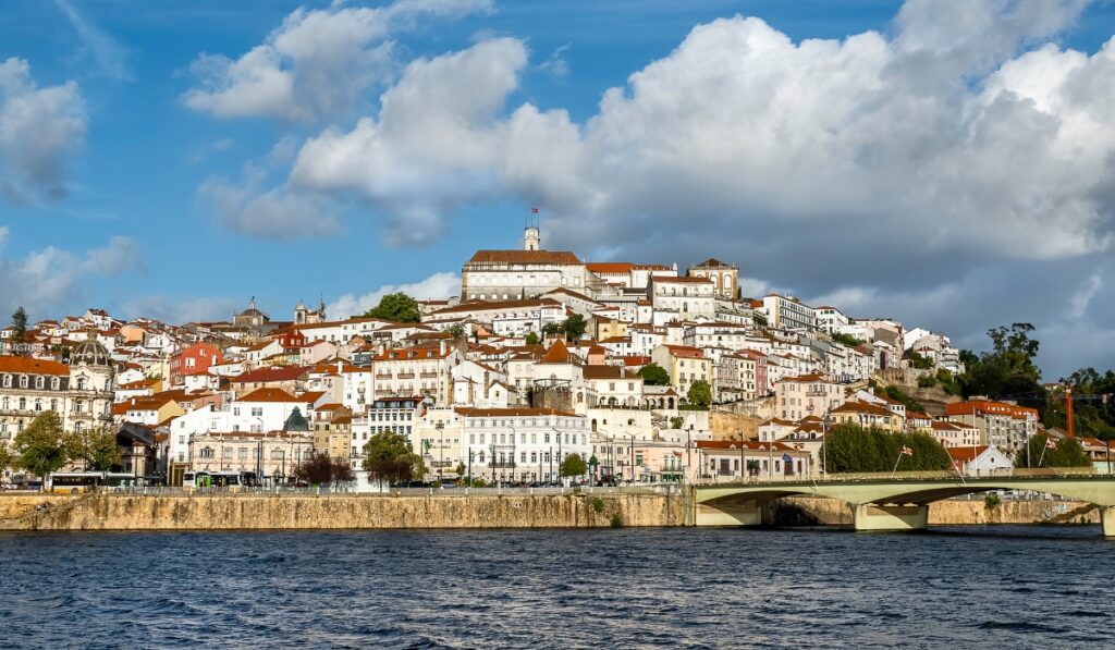 bus rental in Coimbra