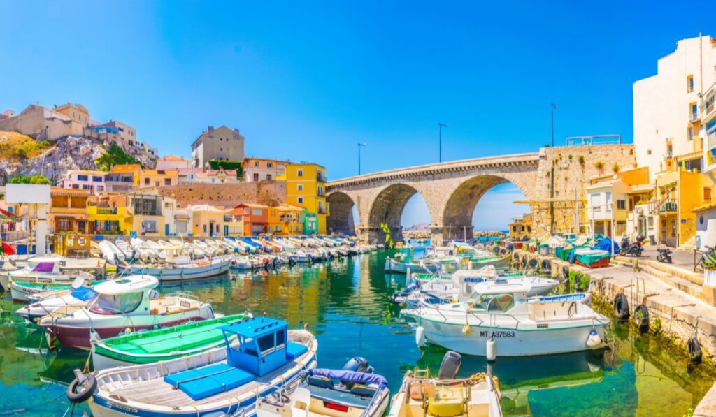 bus rental in Marseille