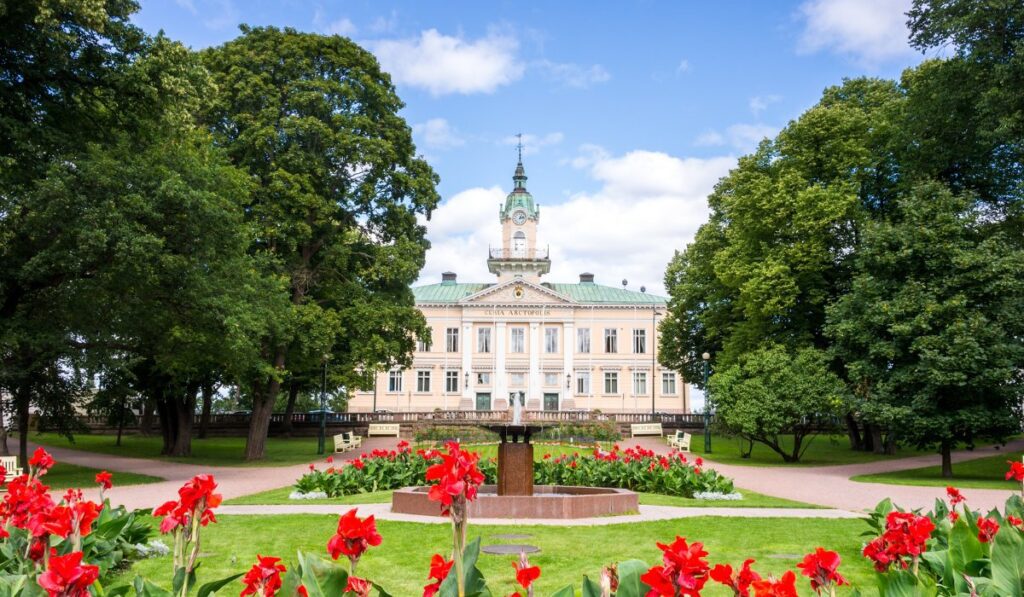bus rental in Pori
