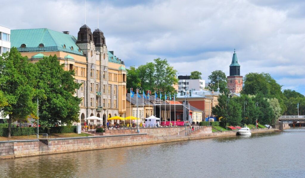 bus rental in Turku