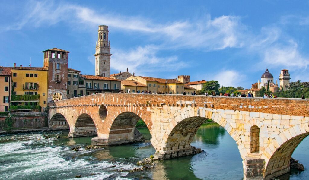 bus rental in Verona