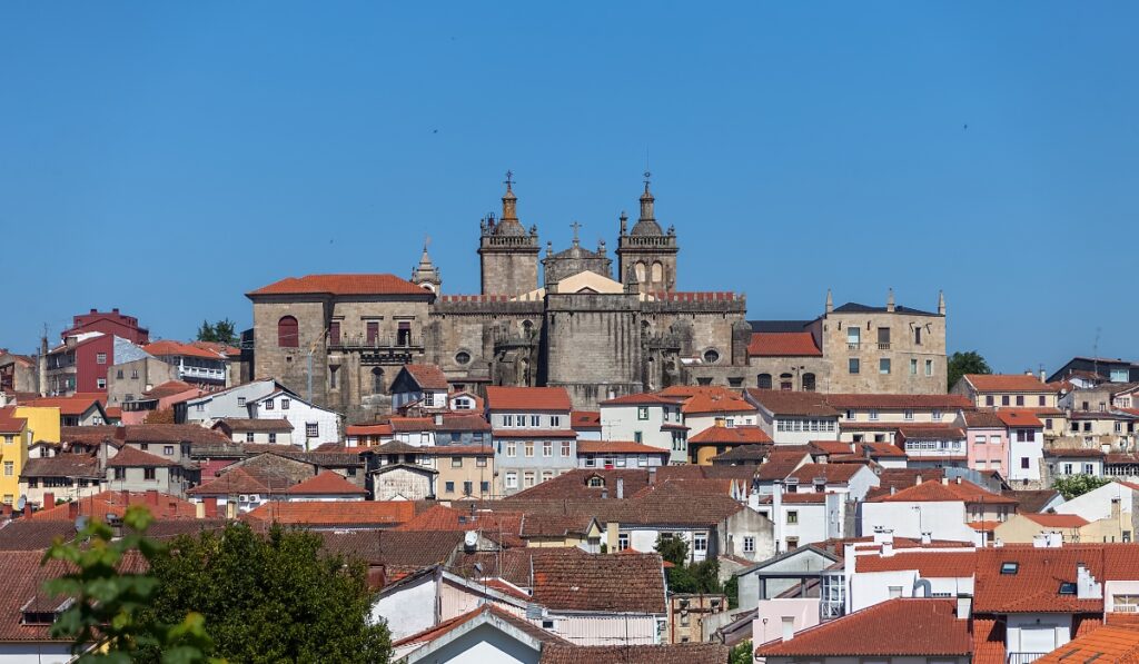 bus rental in Viseu