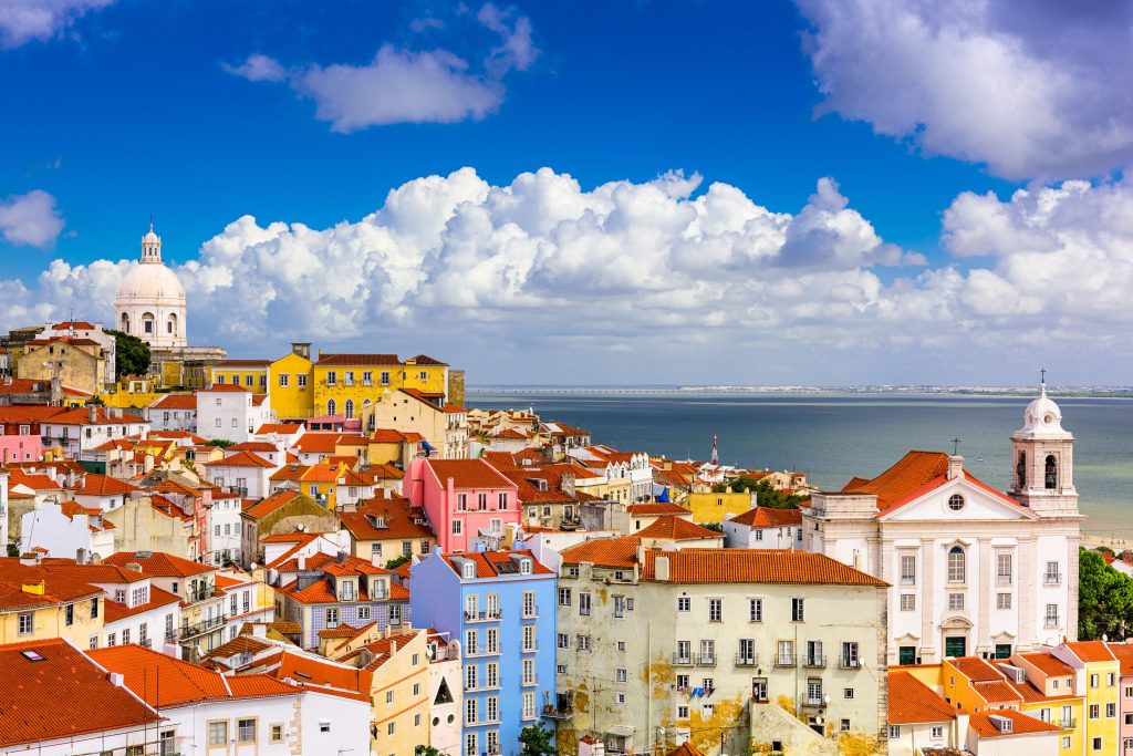 minibus rental in Lisbon
