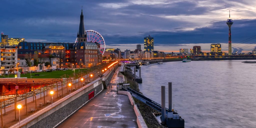 minibus rental in Dusseldorf