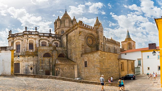 minibus rental in Evora