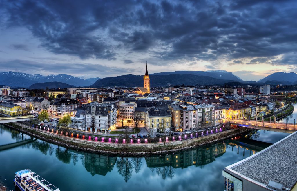 minibus rental in Villach