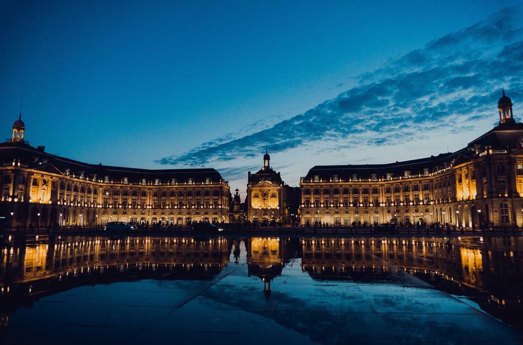 minibus rental in Bordeaux