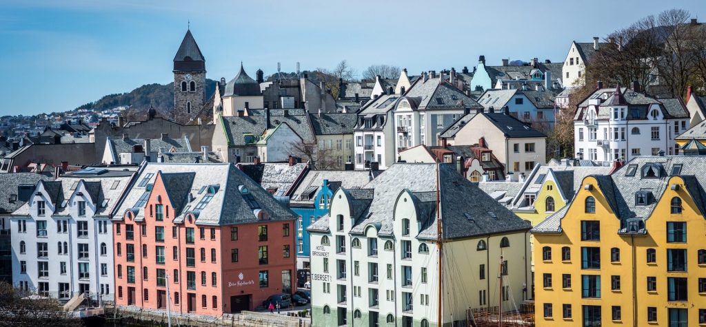 minibus rental in Alesund