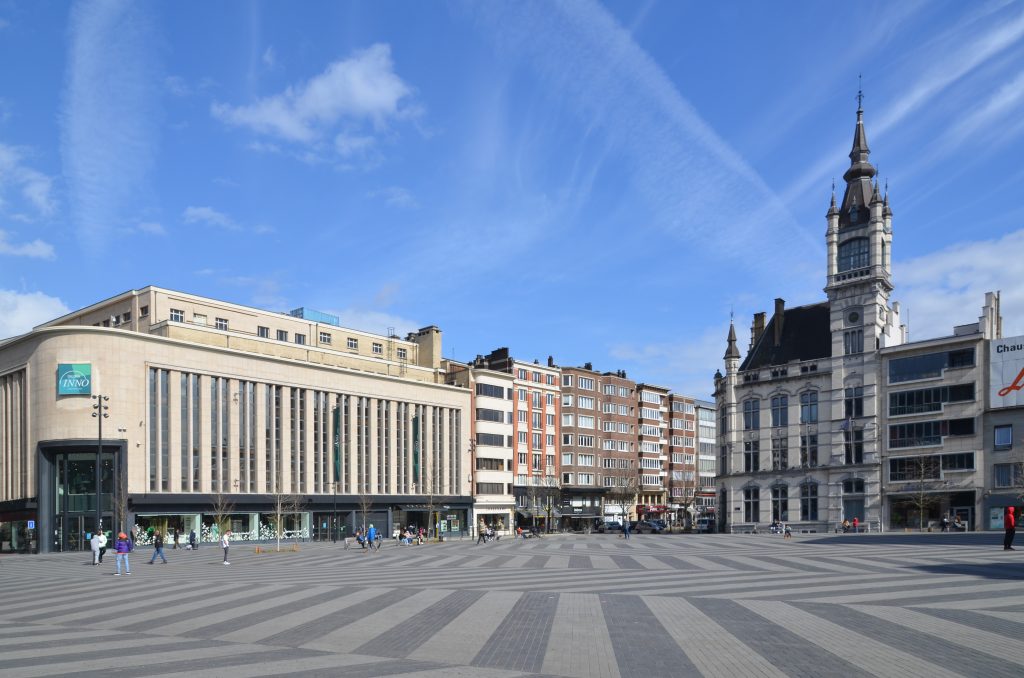minibus rental in charleroi