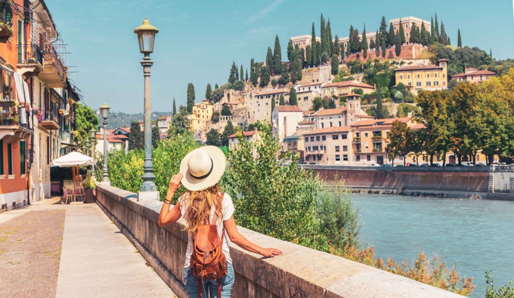 minibus rental in Verona